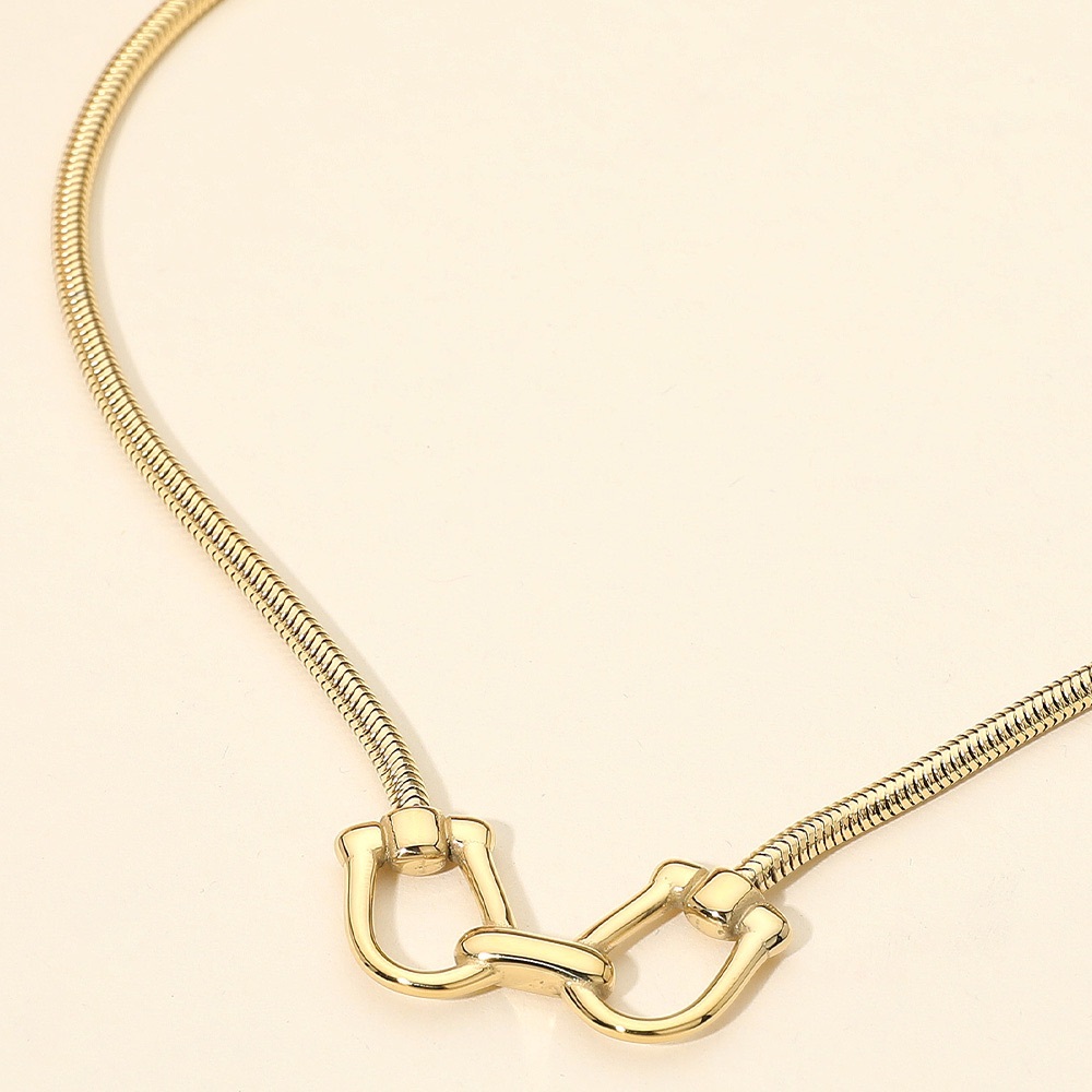 Stainless Steel Linked Horsebit Pendant Necklace